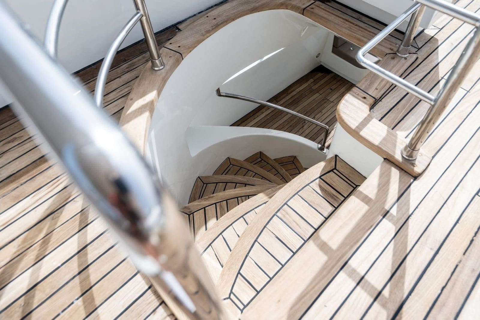 Motor Yacht - AH — photo 2