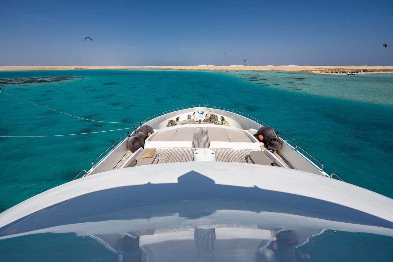 Motor Yacht - AH — photo 11